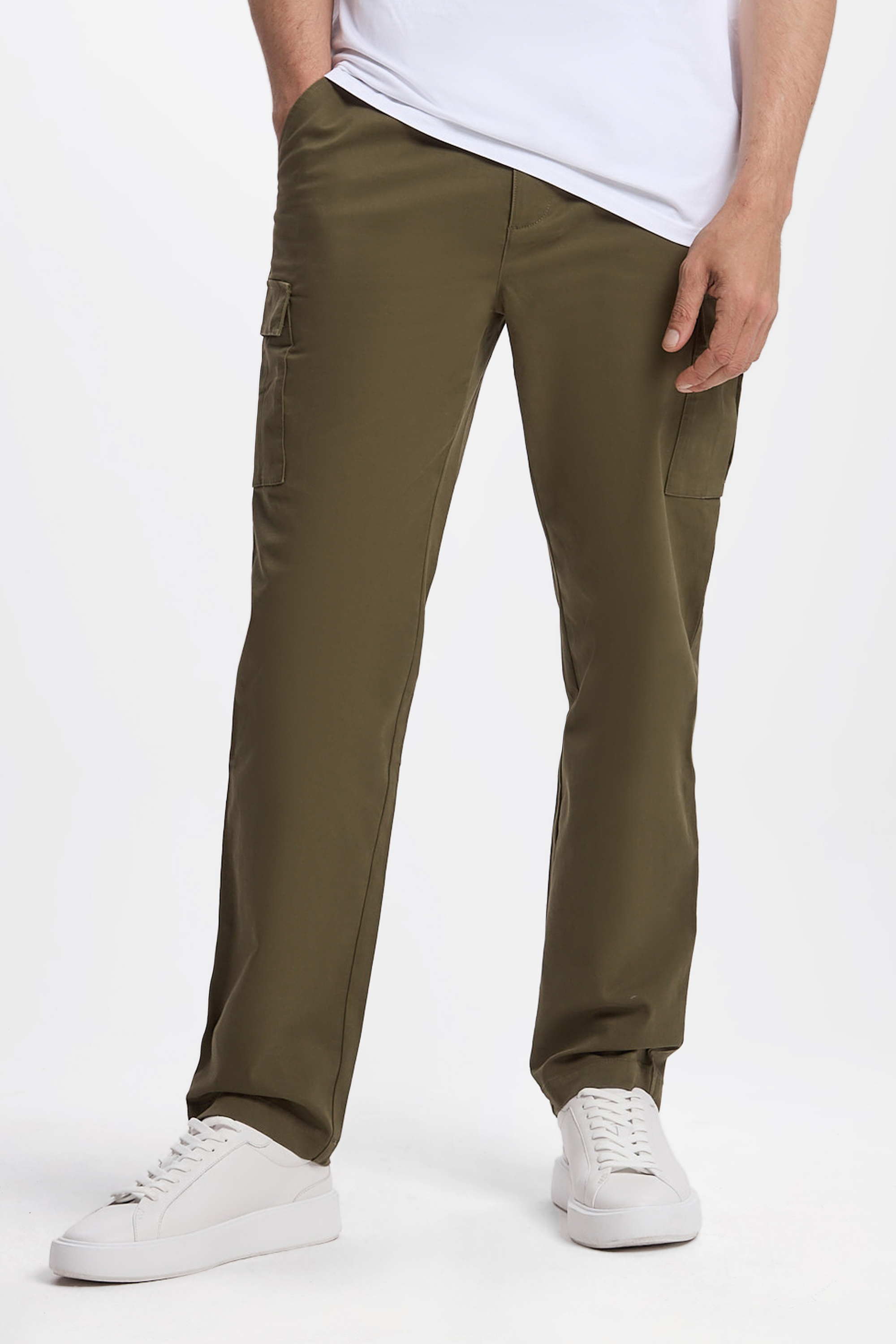 THE CARGO TROUSERS