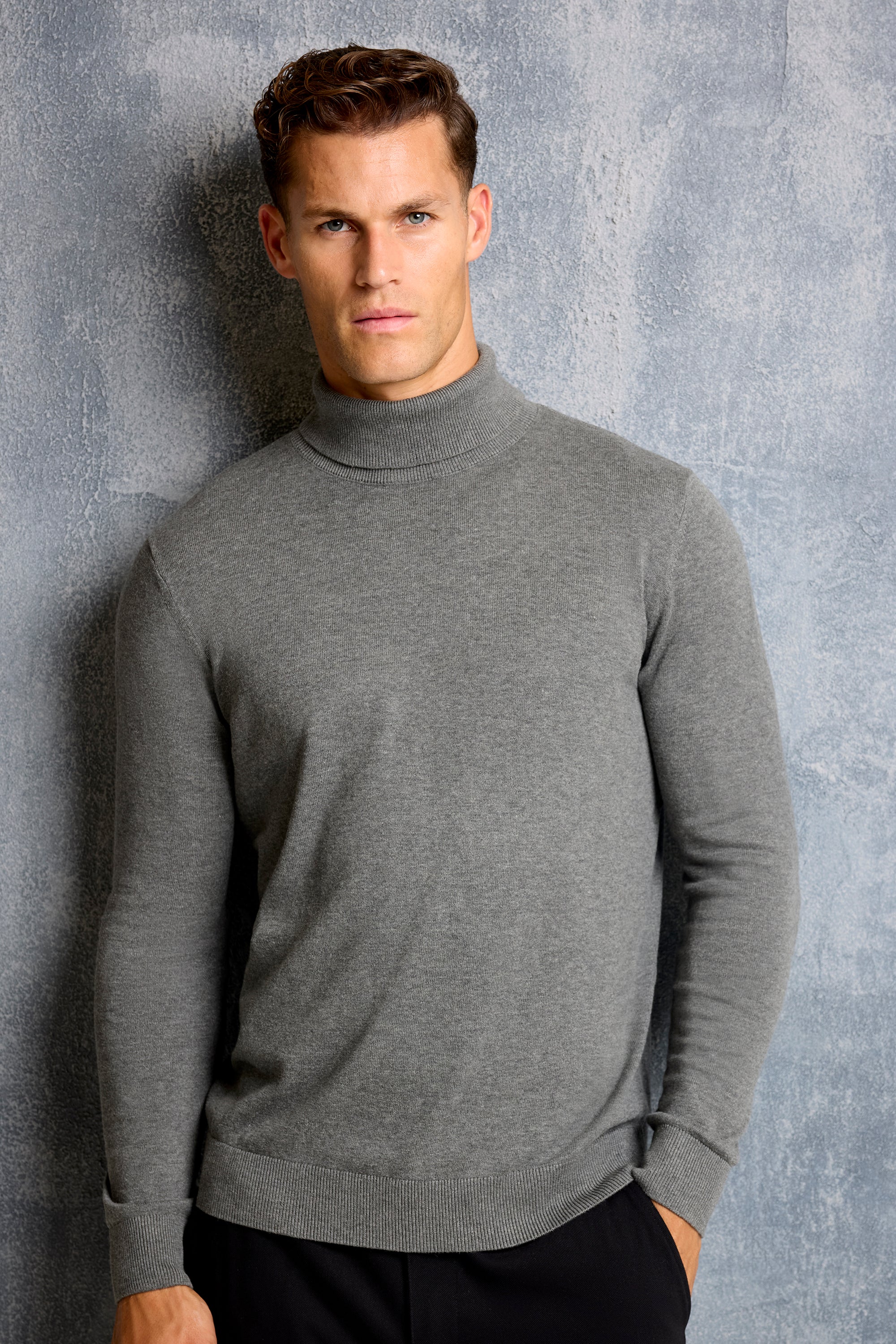 THE PORTER TURTLENECK SWEATER