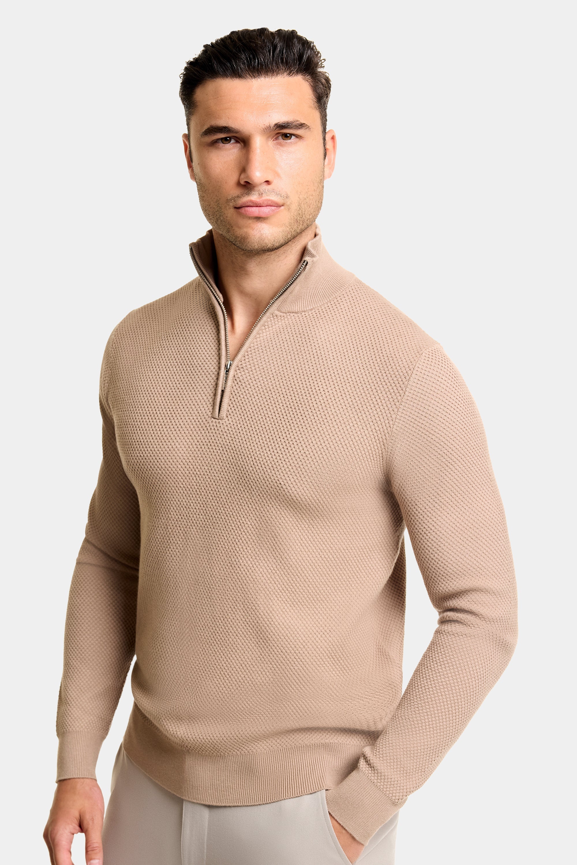 THE KENSIGNTON QUARTER-ZIP SWEATER
