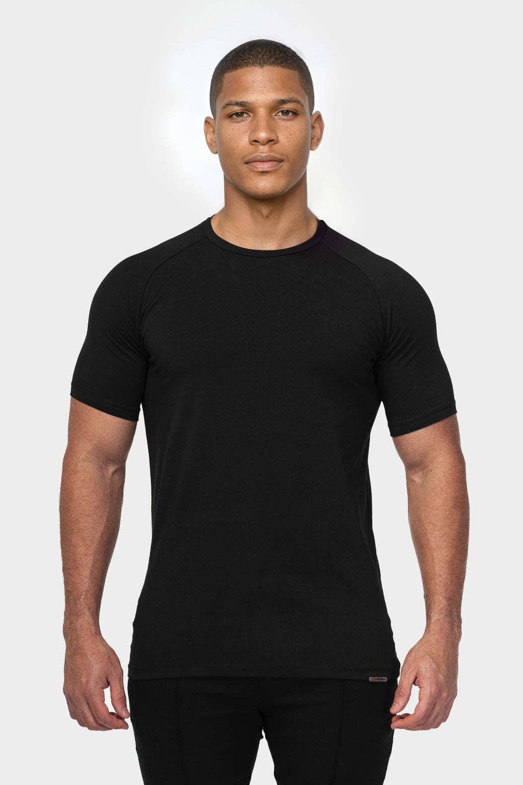 THE MUSCLE BASIC T-SHIRT