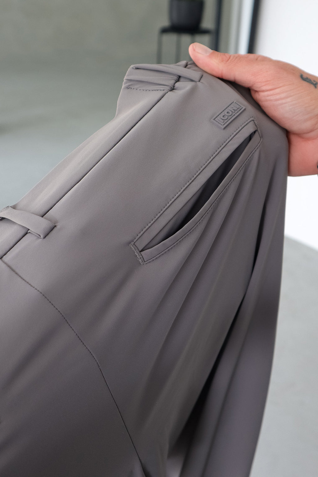 THE CALLOWAY TROUSERS