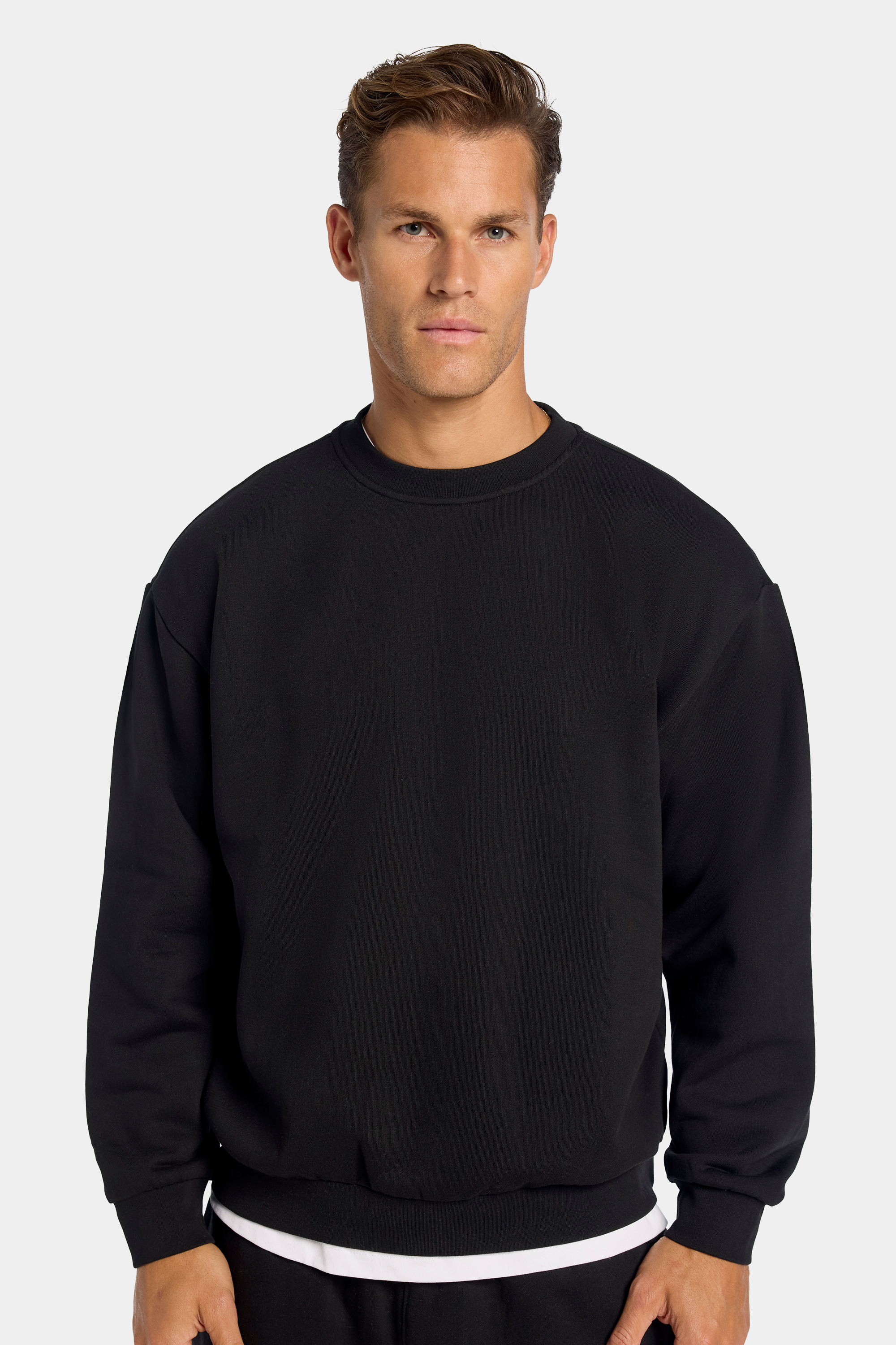 THE LONDON OVERSIZED CREWNECK SWEATER