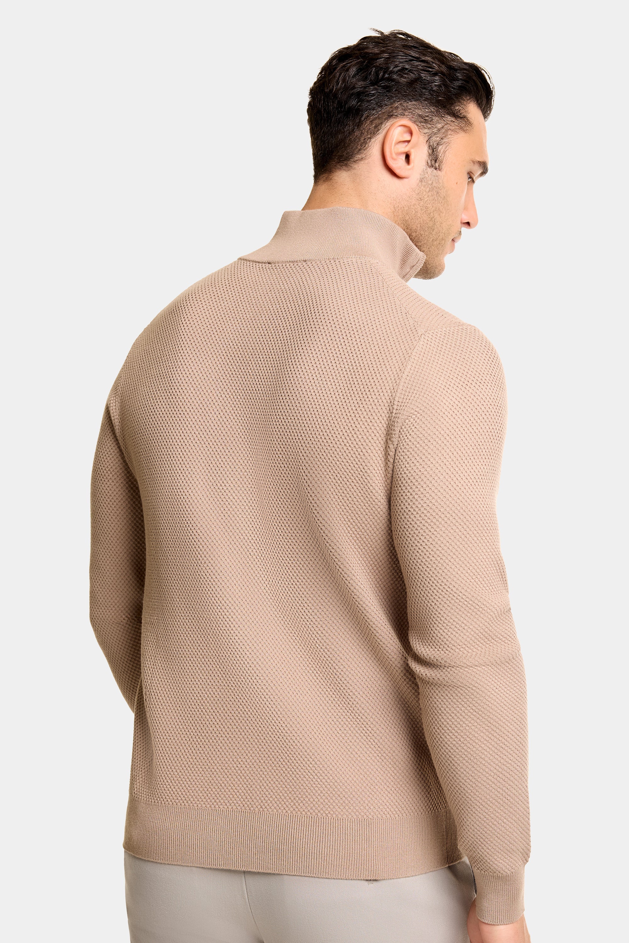 THE KENSIGNTON QUARTER-ZIP SWEATER