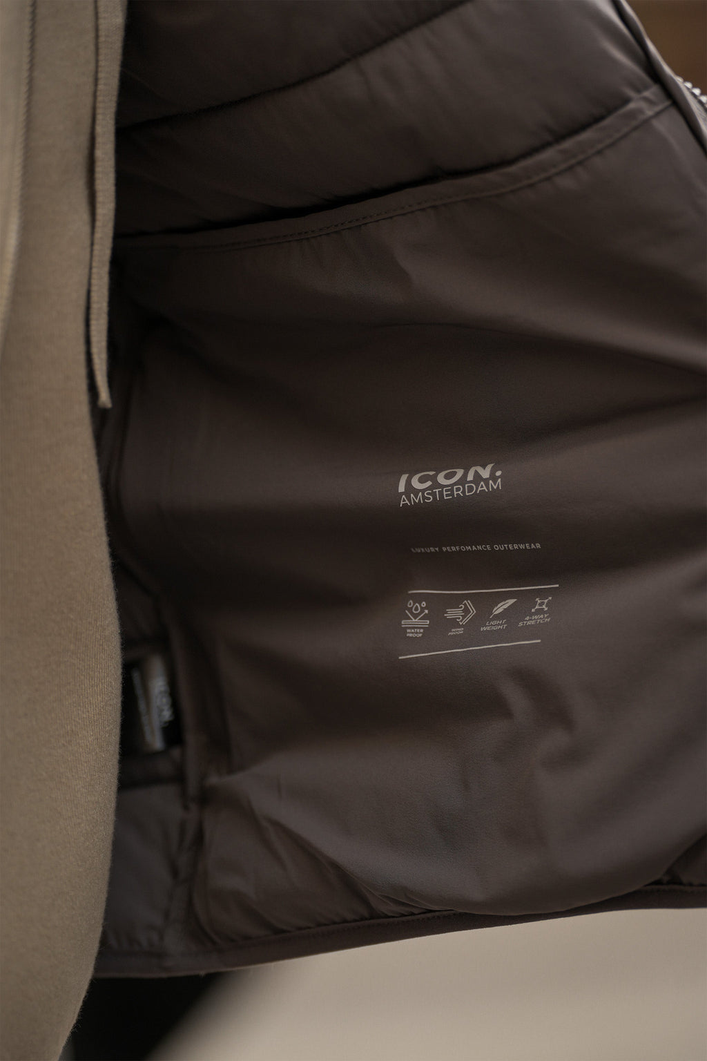 THE WESTMINSTER HOODED JACKET