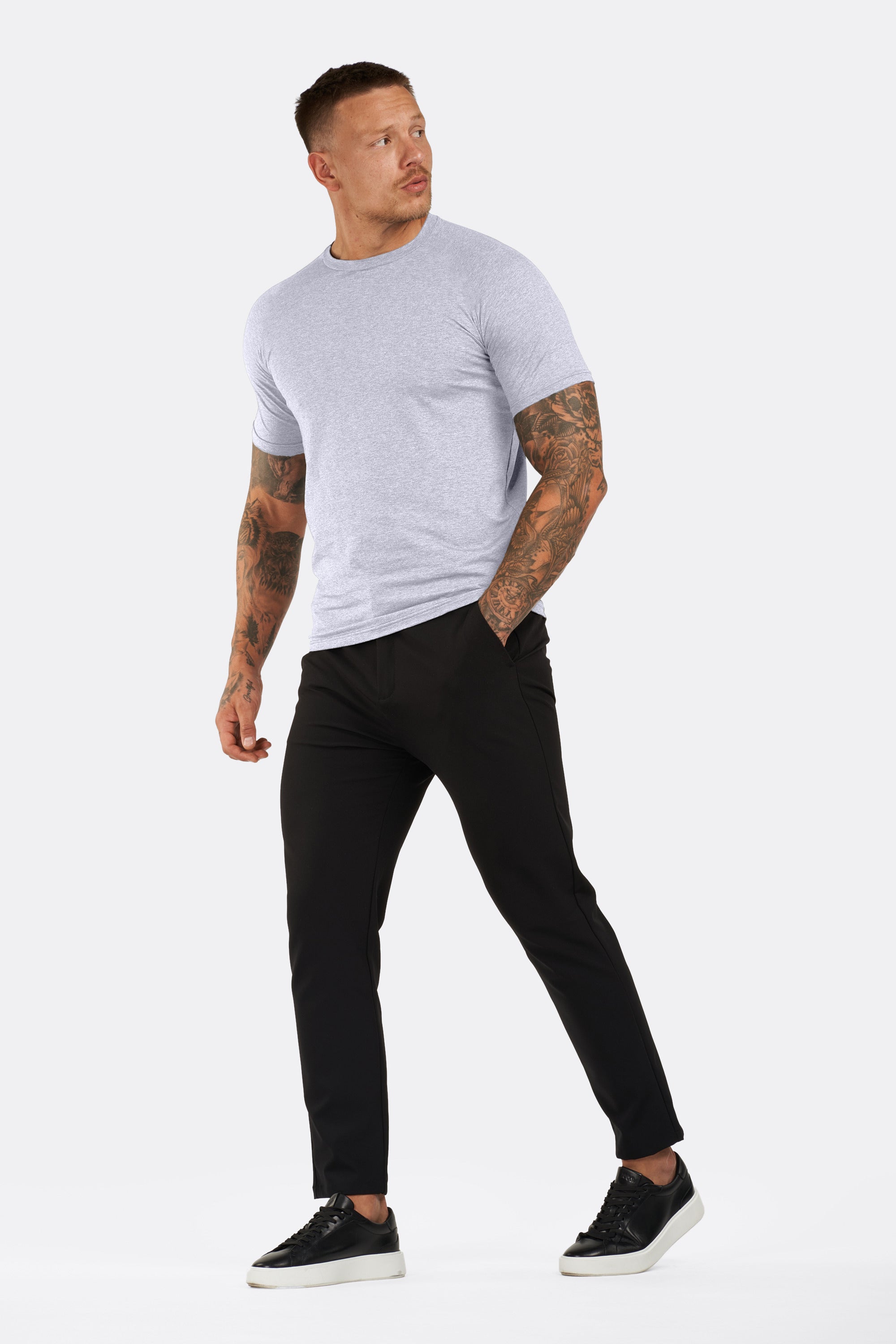 THE ESSENTIAL T-SHIRT